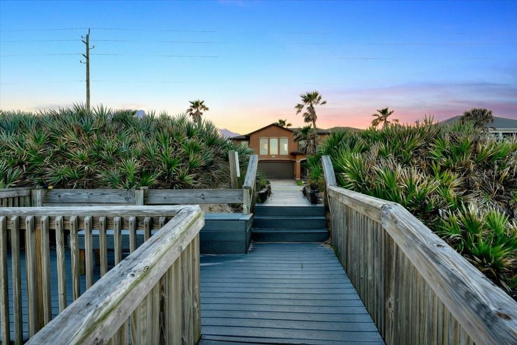 Image 89 of property listing at 3580 OCEAN SHORE BOULEVARD, Ormond Beach, FL 32176