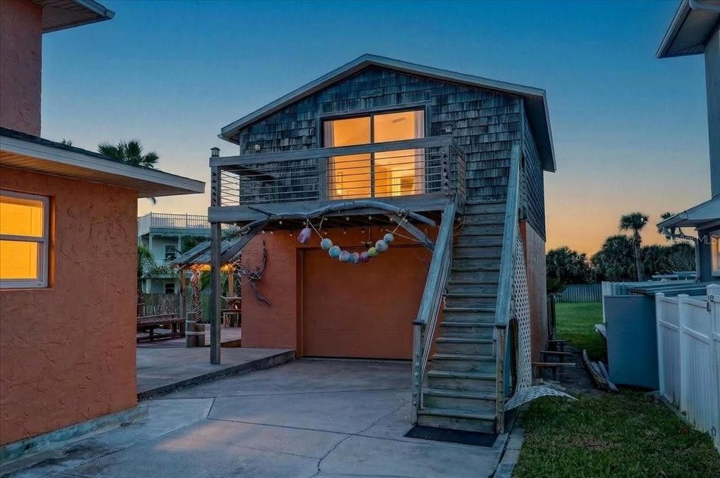 Image 95 of property listing at 3580 OCEAN SHORE BOULEVARD, Ormond Beach, FL 32176