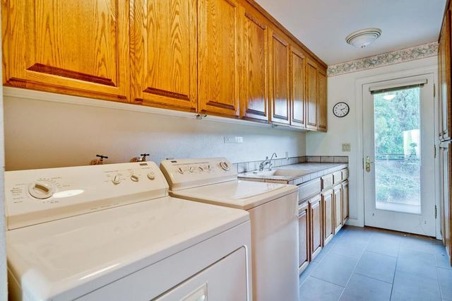 21697 Rainbow Drive, Cupertino, CA 95014