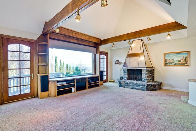 21697 Rainbow Drive, Cupertino, CA 95014