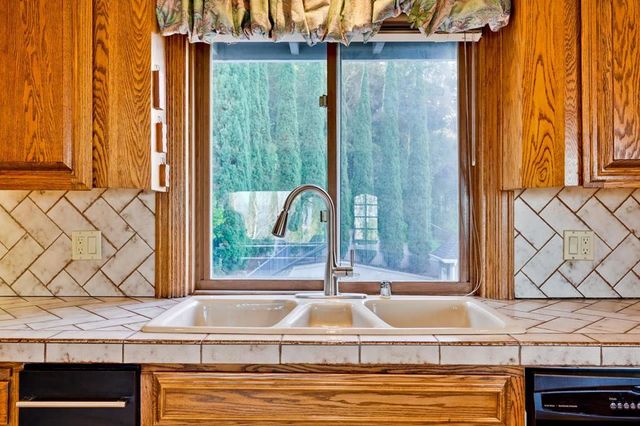 21697 Rainbow Drive, Cupertino, CA 95014