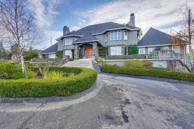 21697 Rainbow Drive, Cupertino, CA 95014