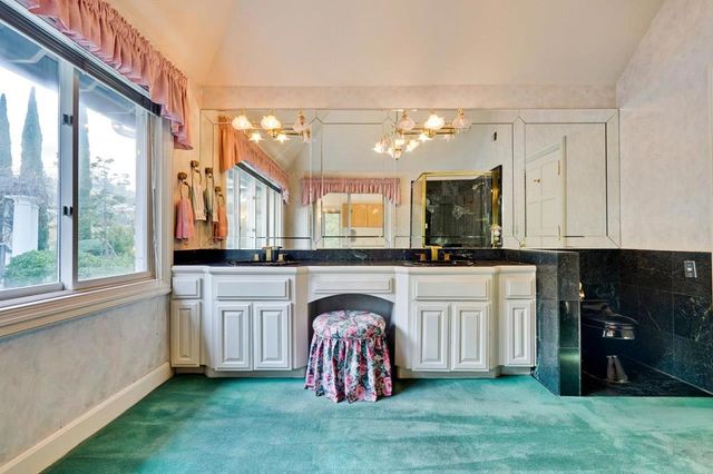 21697 Rainbow Drive, Cupertino, CA 95014