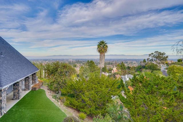 21697 Rainbow Drive, Cupertino, CA 95014