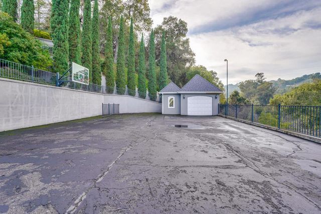 21697 Rainbow Drive, Cupertino, CA 95014