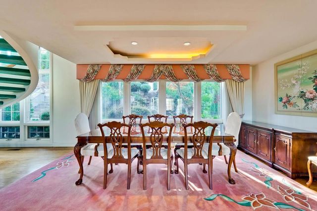 21697 Rainbow Drive, Cupertino, CA 95014