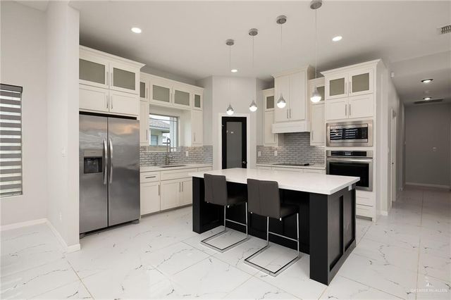 1706 Lago Michigan, Edinburg, TX 78542