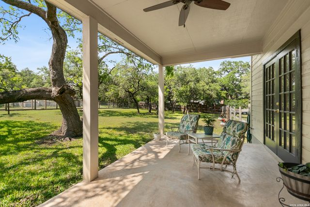 8519 ALYDAR CIR, Boerne, TX 78015