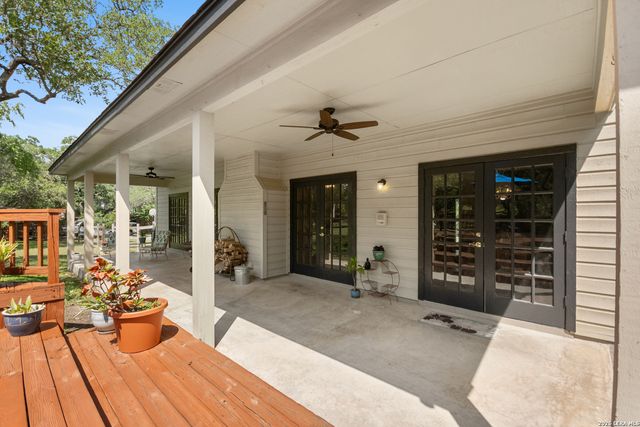 8519 ALYDAR CIR, Boerne, TX 78015