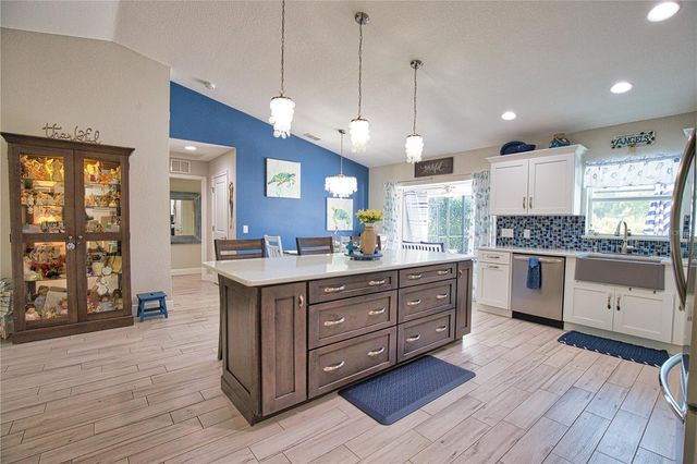 9081 BENSONHURST LN, Englewood, FL 34224