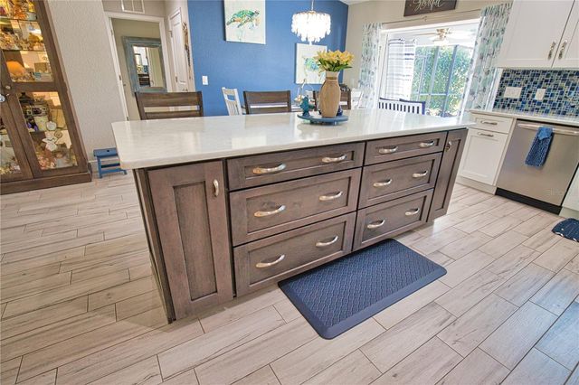 9081 BENSONHURST LN, Englewood, FL 34224