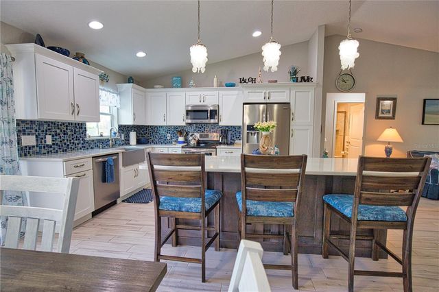 9081 BENSONHURST LN, Englewood, FL 34224