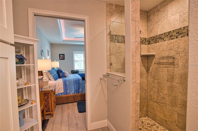 9081 BENSONHURST LN, Englewood, FL 34224