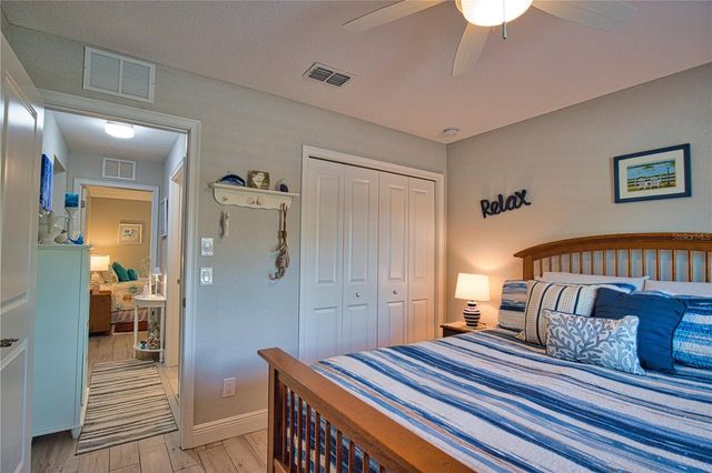 9081 BENSONHURST LN, Englewood, FL 34224