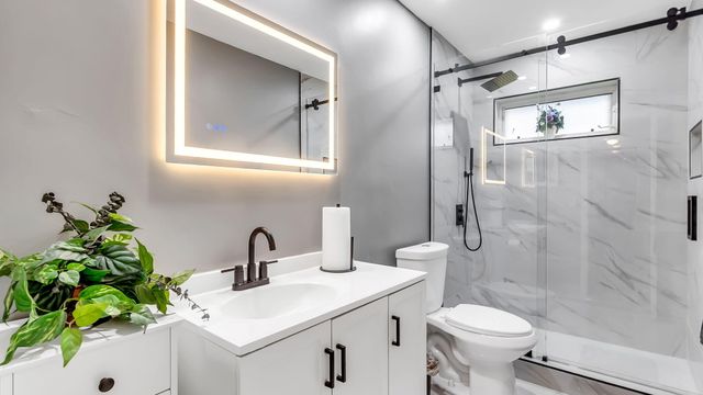 9720 SW 12th Street, Pembroke Pines, FL 33025