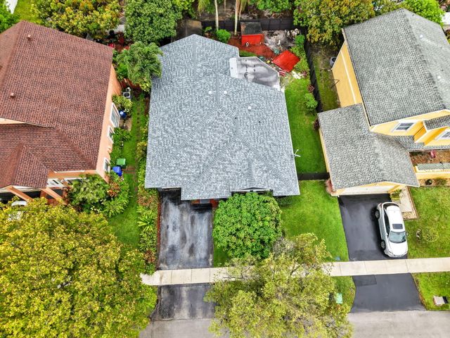 9720 SW 12th Street, Pembroke Pines, FL 33025
