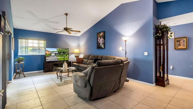 9720 SW 12th Street, Pembroke Pines, FL 33025