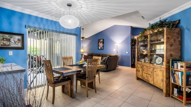 9720 SW 12th Street, Pembroke Pines, FL 33025