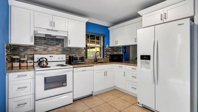 9720 SW 12th Street, Pembroke Pines, FL 33025