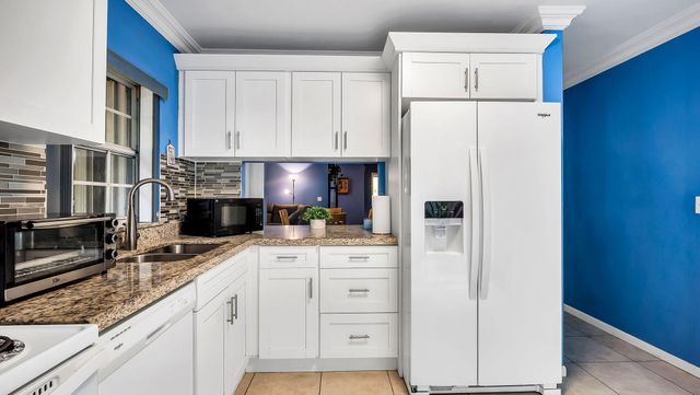 9720 SW 12th Street, Pembroke Pines, FL 33025