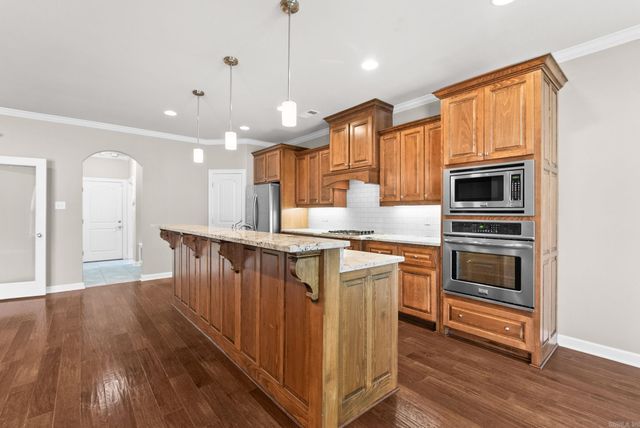 2 Valley Ranch Cove, Little Rock, AR 72223