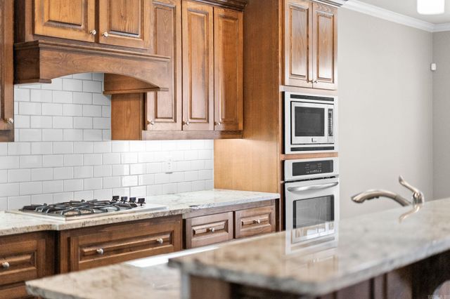 2 Valley Ranch Cove, Little Rock, AR 72223