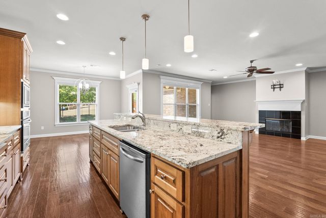 2 Valley Ranch Cove, Little Rock, AR 72223