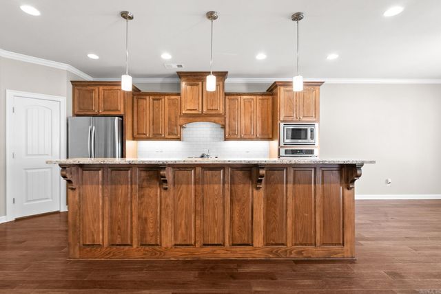 2 Valley Ranch Cove, Little Rock, AR 72223
