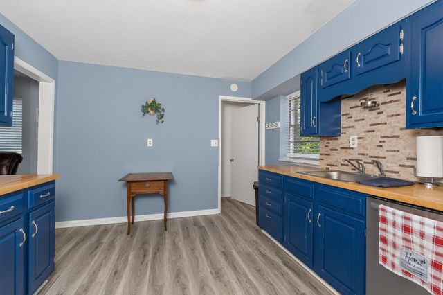 16 N Main Street, Dry Ridge, KY 41035