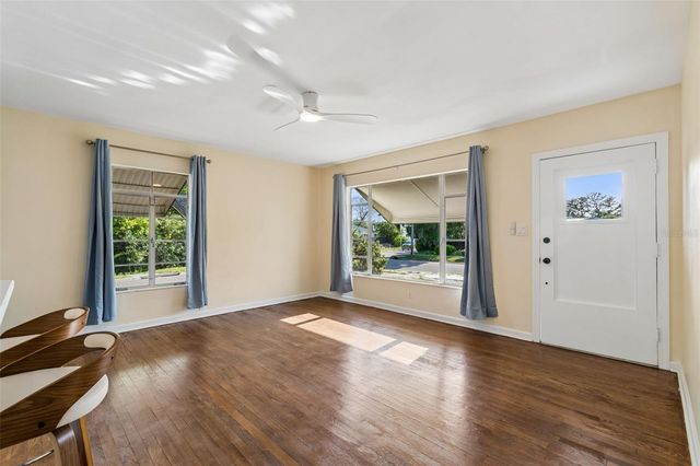 1101 27TH STREET N, St Petersburg, FL 33713