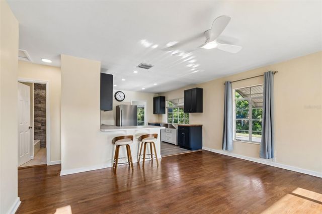 1101 27TH STREET N, St Petersburg, FL 33713