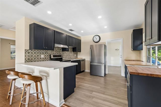 1101 27TH STREET N, St Petersburg, FL 33713