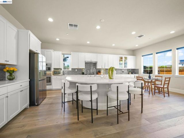 7200 Kylemore Court, Dublin, CA 94568