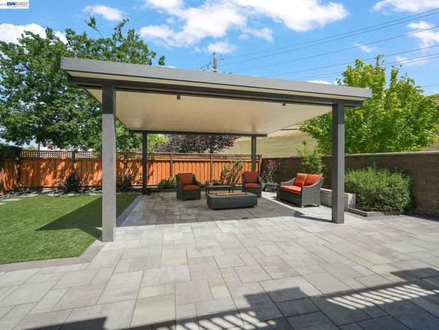7200 Kylemore Court, Dublin, CA 94568