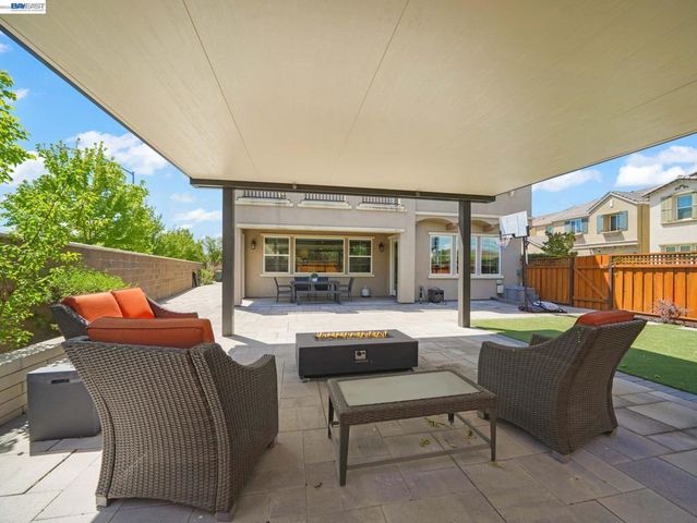 7200 Kylemore Court, Dublin, CA 94568