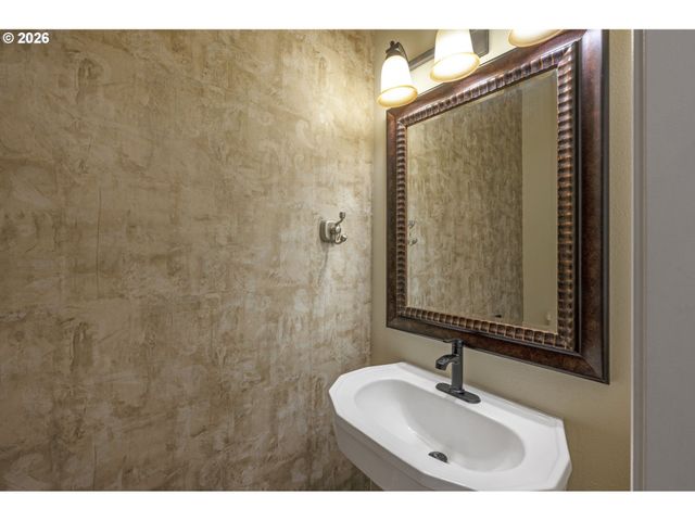 2214 Se 174TH Pl, Vancouver, WA 98683