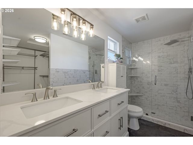 2214 Se 174TH Pl, Vancouver, WA 98683