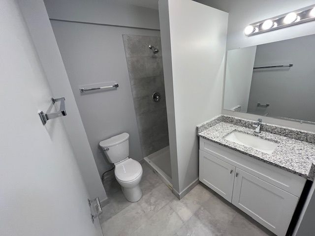 926 W Belle Plaine Avenue 1W, Chicago, IL 60613