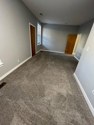 926 W Belle Plaine Avenue 1W, Chicago, IL 60613