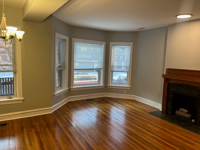 926 W Belle Plaine Avenue 1W, Chicago, IL 60613