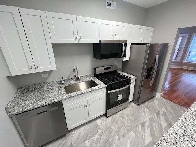 926 W Belle Plaine Avenue 1W, Chicago, IL 60613