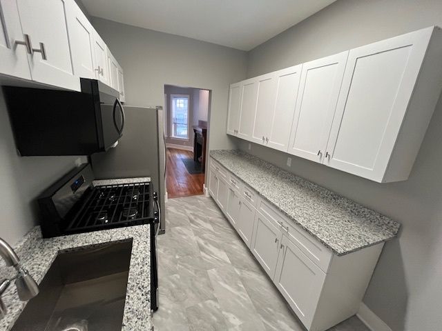 926 W Belle Plaine Avenue 1W, Chicago, IL 60613