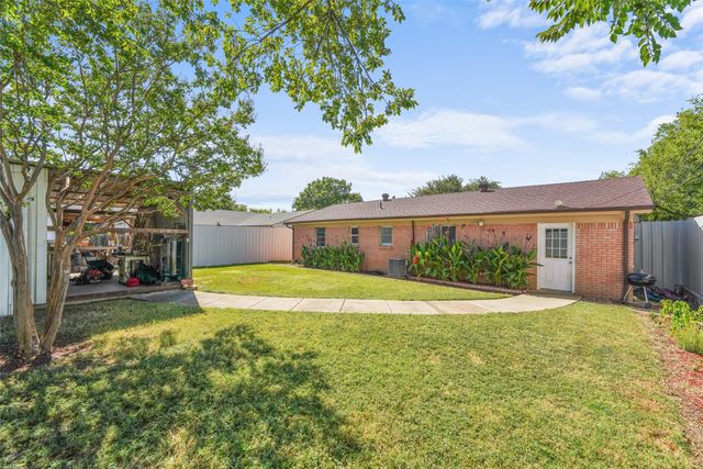 820 Russell Road, Everman, TX 76140