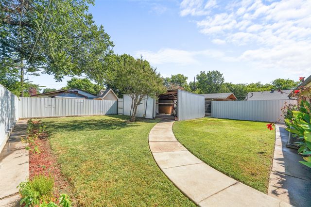 820 Russell Road, Everman, TX 76140