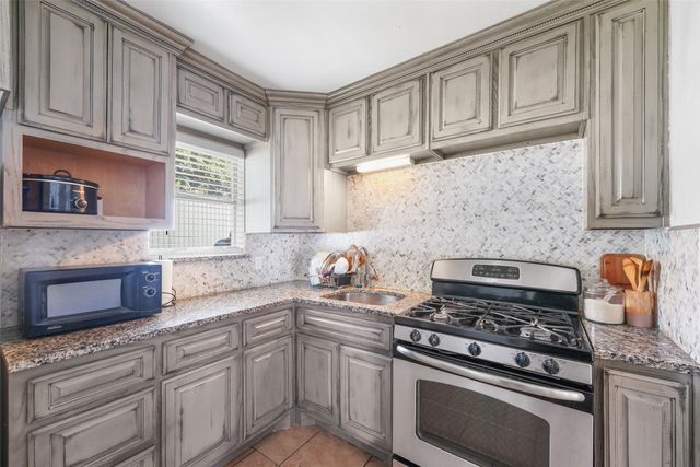 820 Russell Road, Everman, TX 76140