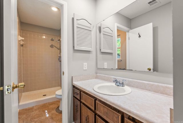 1724 Okmulgee Court, North Little Rock, AR 72116