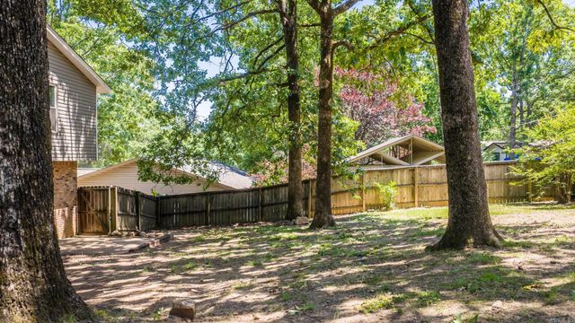 1724 Okmulgee Court, North Little Rock, AR 72116