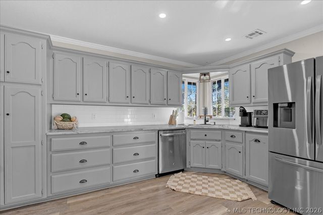 7122 E 100th Place, Tulsa, OK 74133