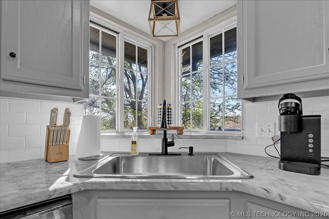 7122 E 100th Place, Tulsa, OK 74133