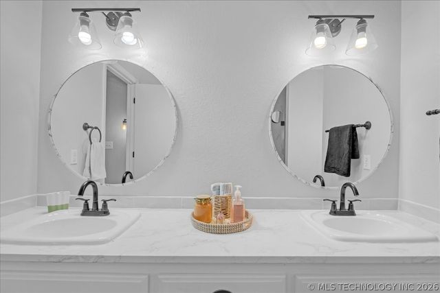 7122 E 100th Place, Tulsa, OK 74133